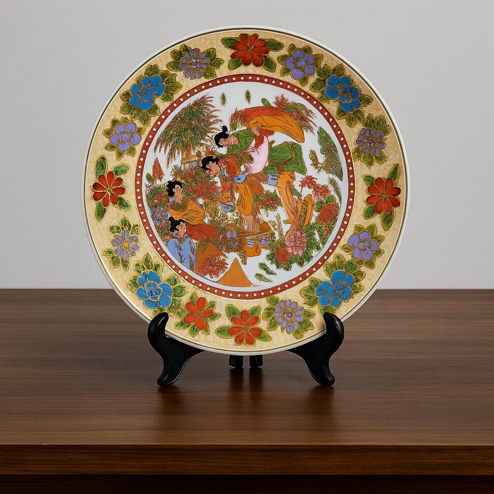K's Collection Japanese Porcelain Plate Floral Border 6 Inch Diameter Vintage